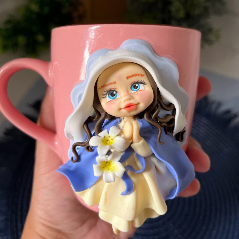 Caneca em biscuit - Nossa Senhora das Graças